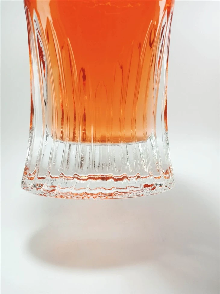 Luxury Custom Design 700ml Brandy Gin Glass Bottle With Lid Liquor Clear Glass Bottle