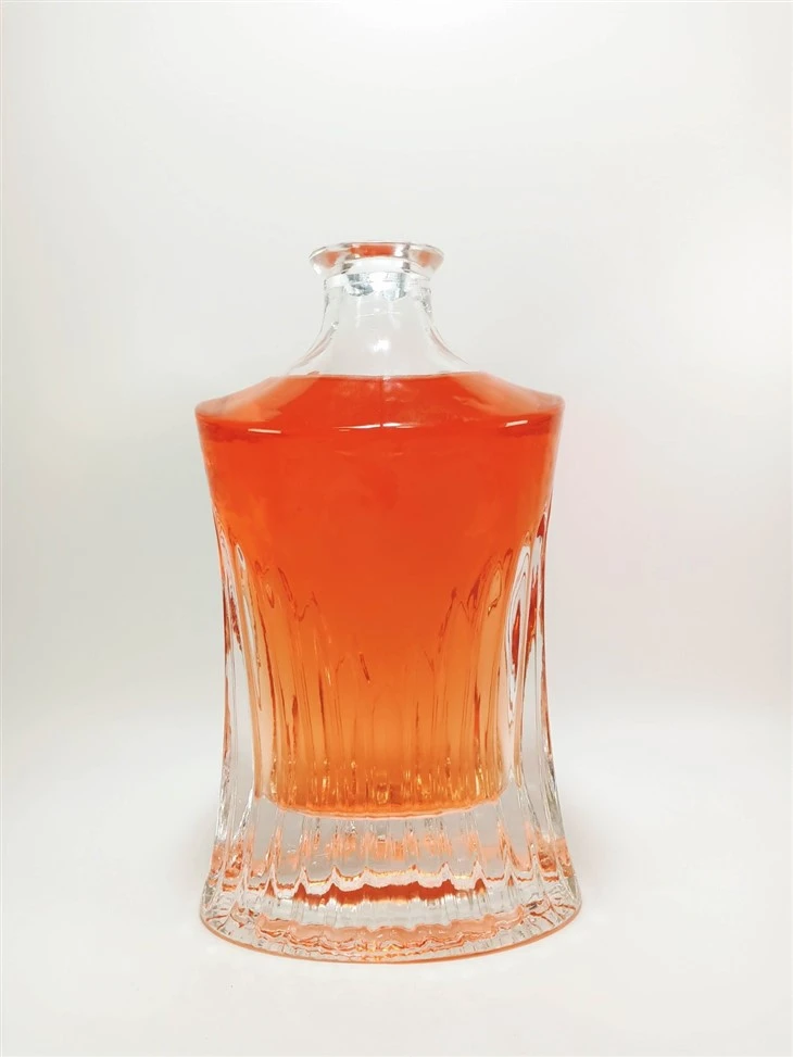 Luxury Custom Design 700ml Brandy Gin Glass Bottle With Lid Liquor Clear Glass Bottle
